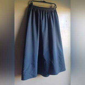 MODERN WORKS BLACK SKIRT M